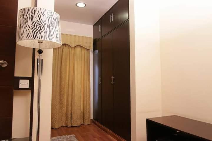 Hira Guest House Карачи Екстериор снимка