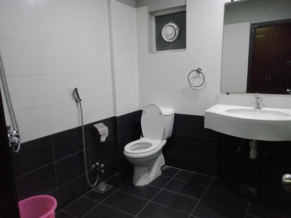 Hira Guest House Карачи Екстериор снимка