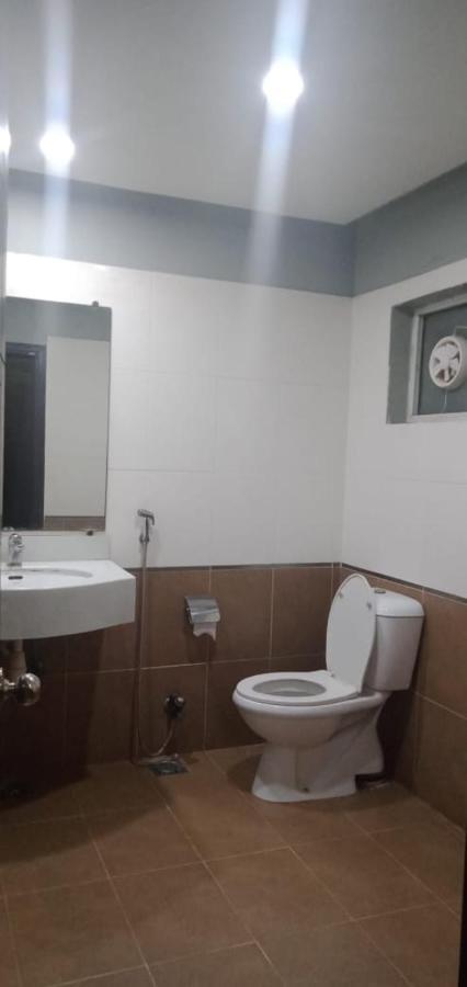 Hira Guest House Карачи Екстериор снимка