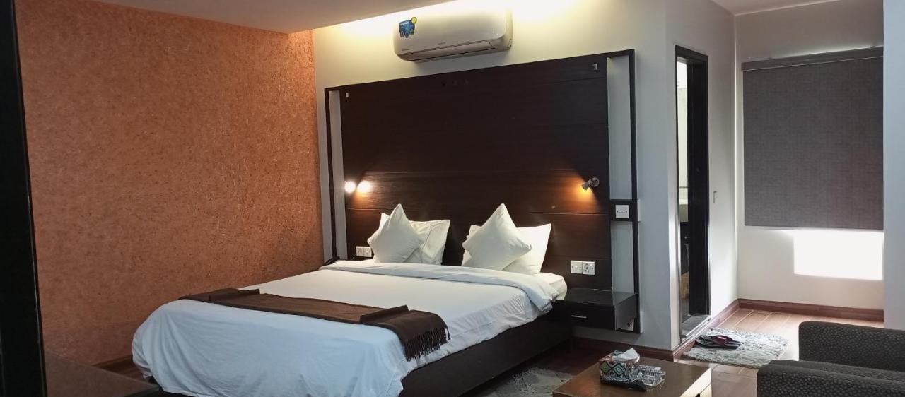 Hira Guest House Карачи Екстериор снимка