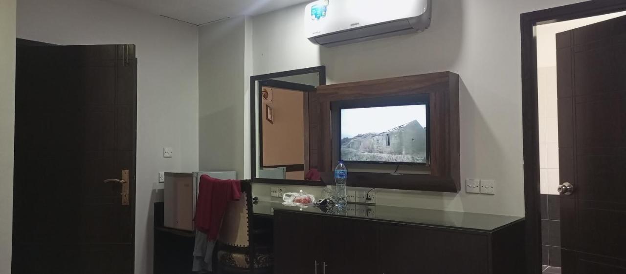 Hira Guest House Карачи Екстериор снимка