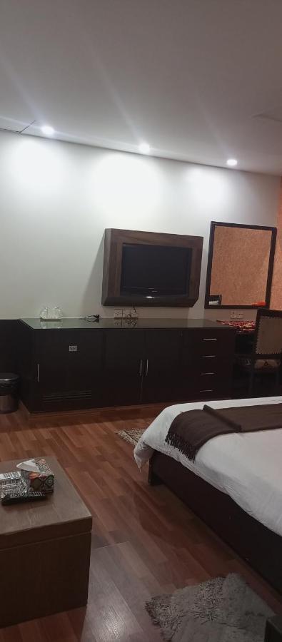 Hira Guest House Карачи Екстериор снимка