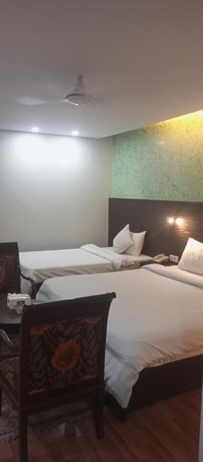 Hira Guest House Карачи Екстериор снимка