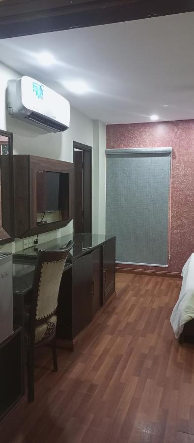 Hira Guest House Карачи Екстериор снимка