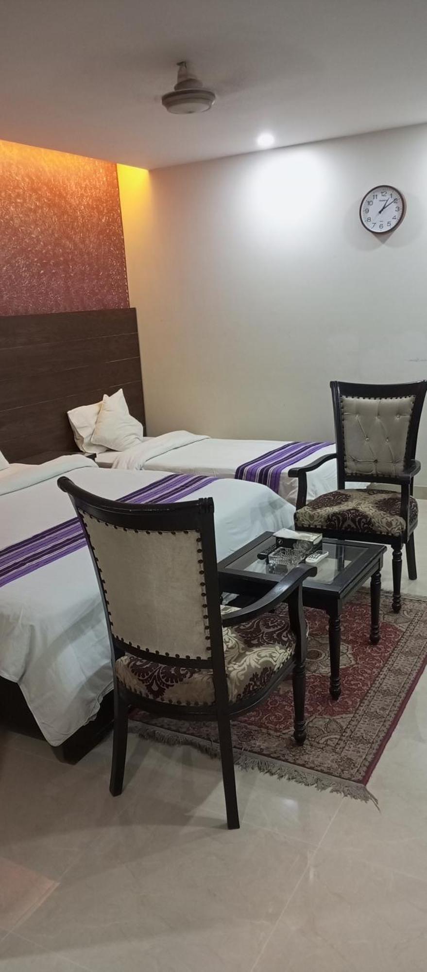 Hira Guest House Карачи Стая снимка